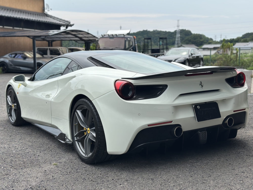 フェラーリ488GTB・ダッシュボード・アルカンターラ内装張替え・カーボン調プロテクションフィルム施工!!!