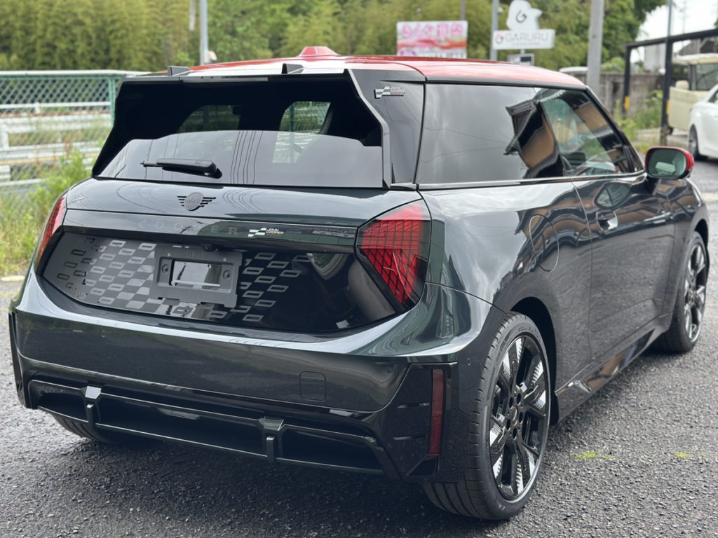 ミニクーパー・ルーフカーラッピング施工!!!