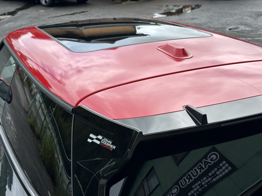 ミニクーパー・ルーフカーラッピング施工!!!