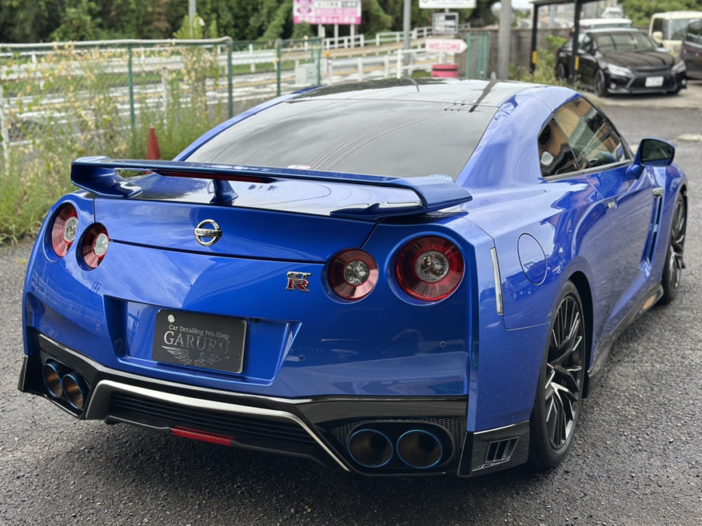 ニッサン・GT-R・ルーフ、ボンネットカーボン調プロテクションフィルム施工！！！