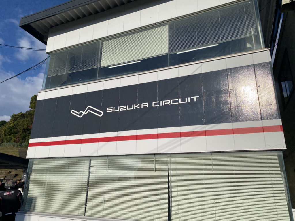 ホンダ・新型プレリュード・セラミックプロイオン2レイヤ－トップコート施工・ヘッドライト・プロテクションフィルム施工！！！