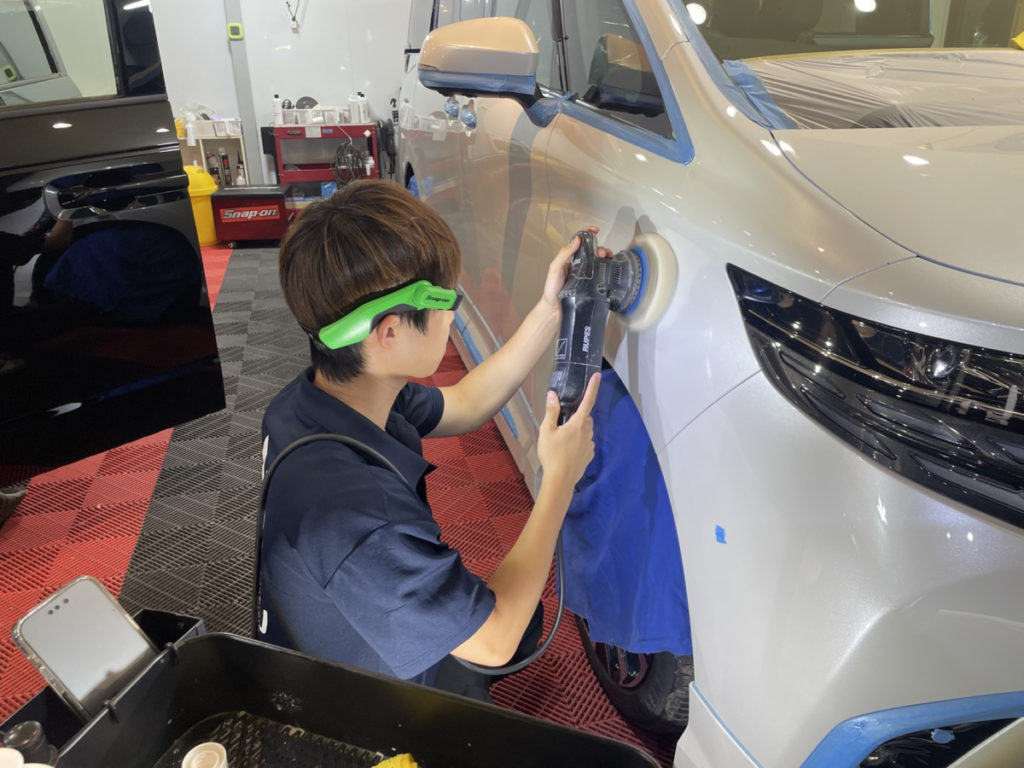 トヨタ・アルファード・セラミックプロイオン2レイヤ-トップコート施工!!!