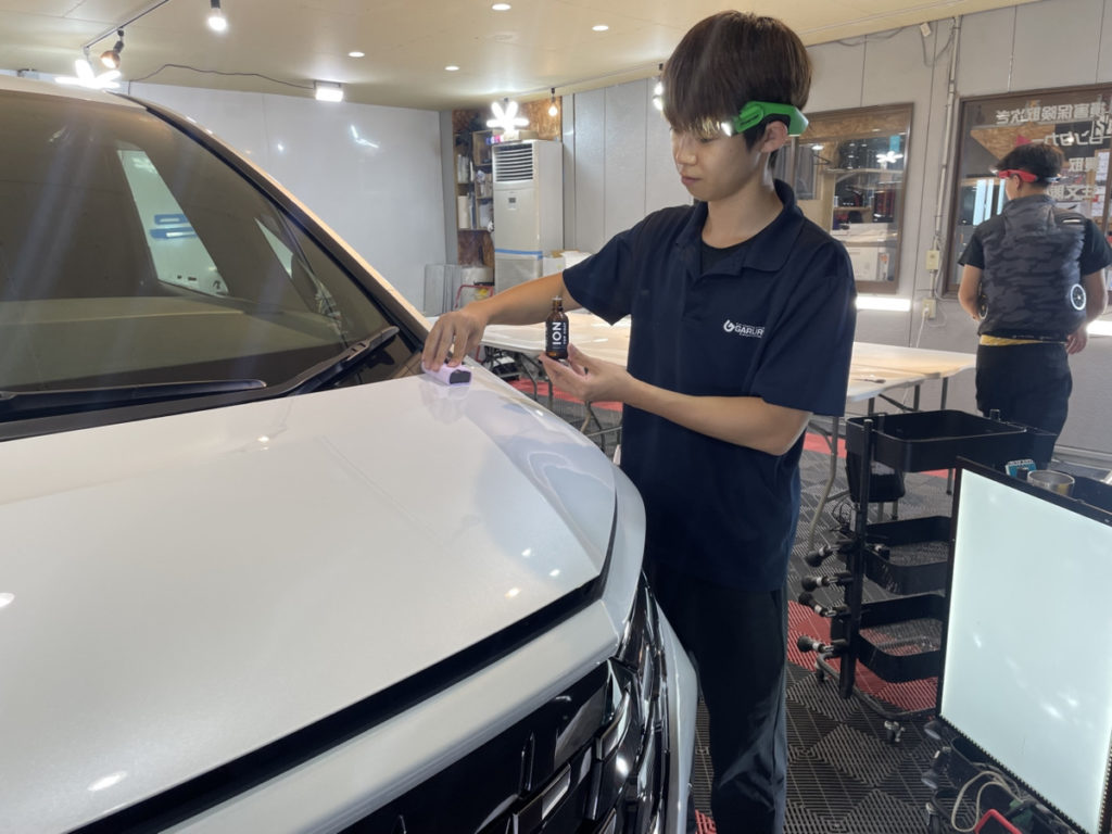 トヨタ・アルファード・セラミックプロイオン2レイヤ-トップコート施工!!!