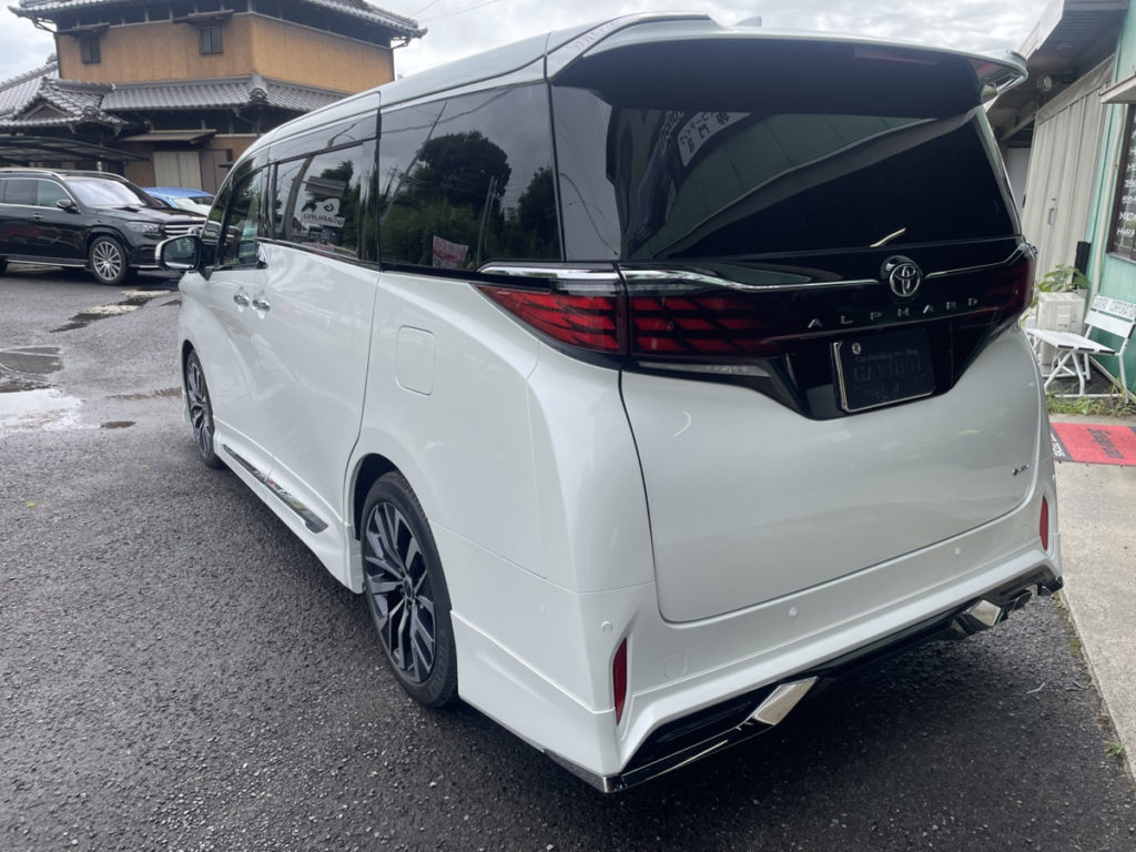 トヨタ・アルファード・セラミックプロイオン2レイヤ-トップコート施工!!!