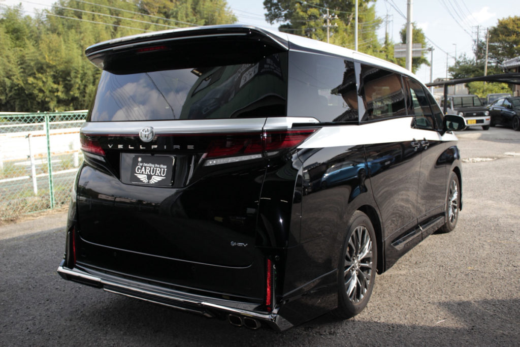トヨタ・ヴェルファイア・デザイン・カーラッピング施工！！！