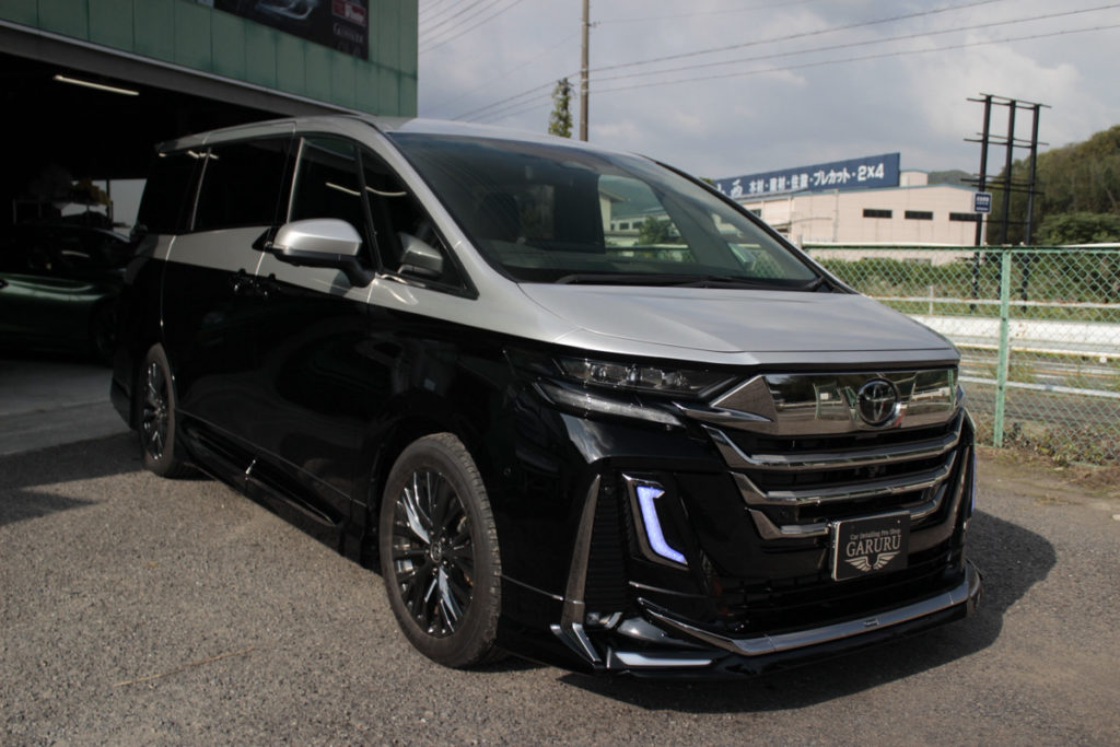 トヨタ・ヴェルファイア・デザイン・カーラッピング施工！！！