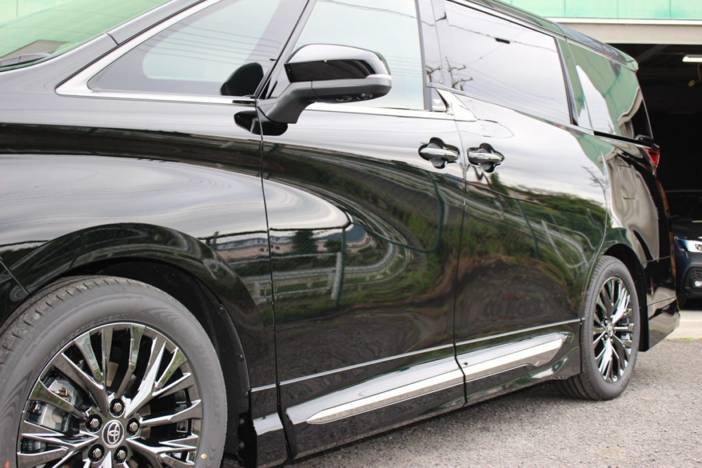 トヨタ・ヴェルファイア・セラミックプロイオン2レイヤ－トップコート施工！！！