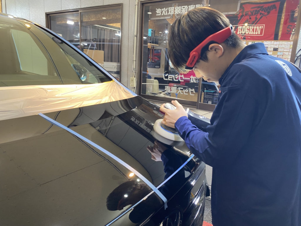 トヨタ・ヴェルファイア・セラミックプロイオン2レイヤ－トップコート施工！！！