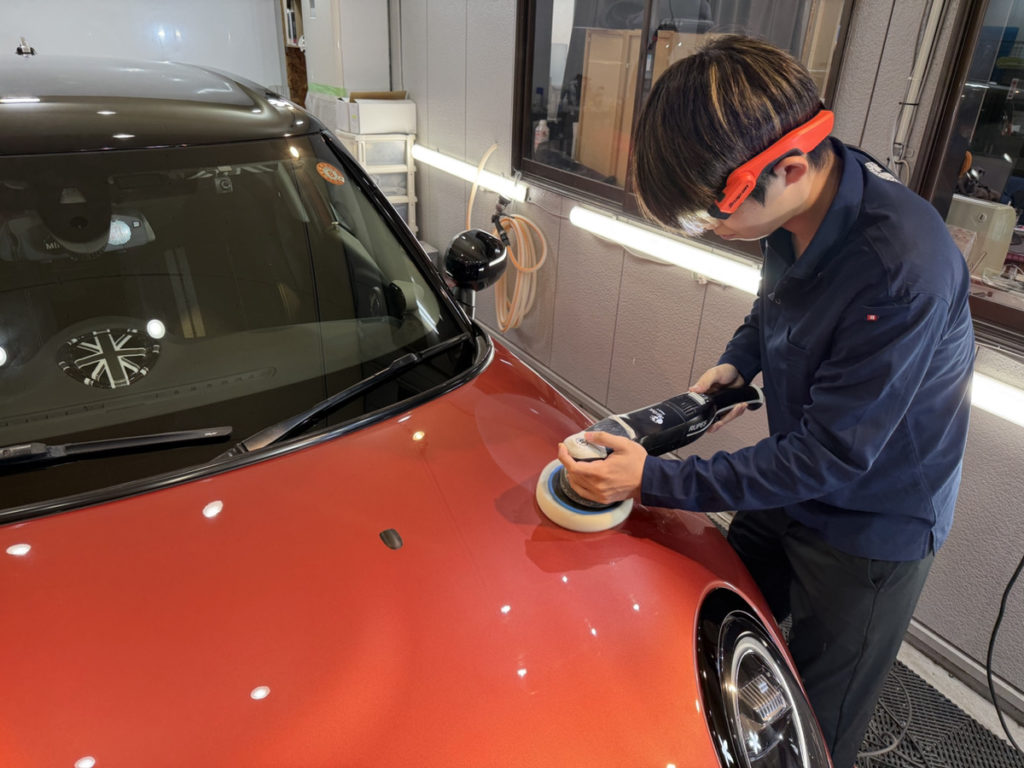ミニ・クラブマン・セラミックプロイオン2レイヤ－トップコート施工・グリルラッピング施工！！！
