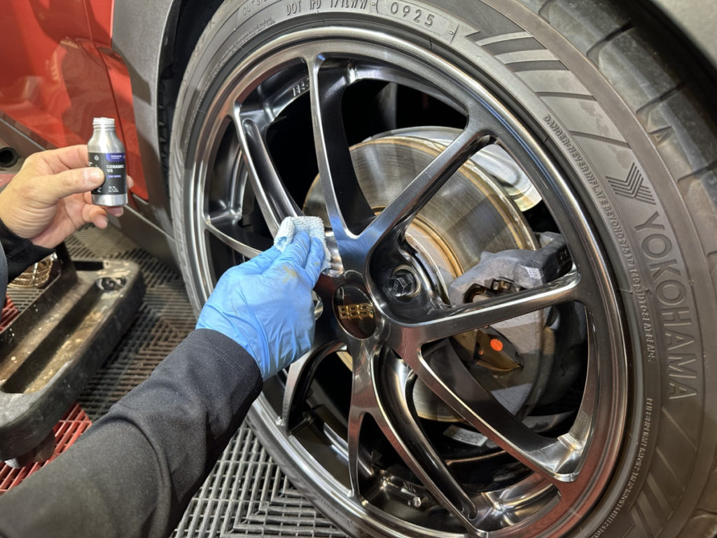 ミニ・クラブマン・セラミックプロイオン2レイヤ－トップコート施工・グリルラッピング施工！！！