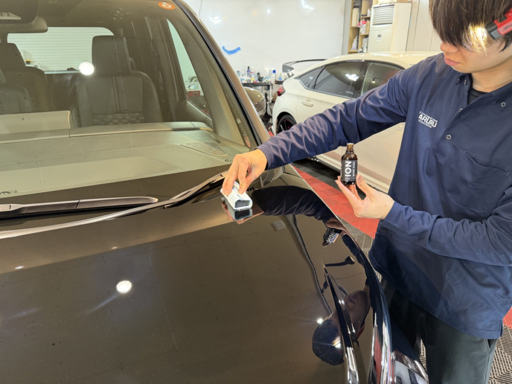 トヨタ・ヴォクシー・セラミックプロION２レイヤ－トップコート施工・ヘッドライト・プロテクションフィルム施工！！！