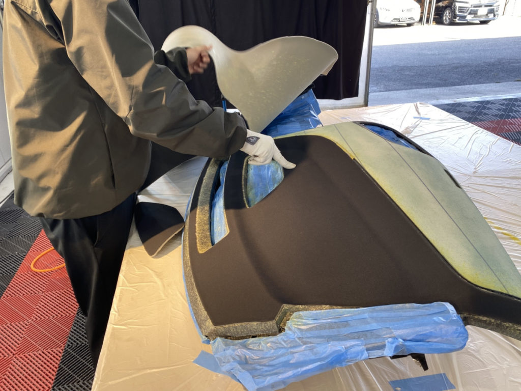 アウディ・R8・ダッシュボード内装張替え！！！