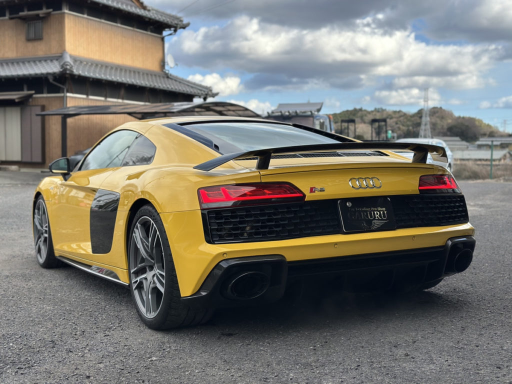 アウディ・R8・ダッシュボード内装張替え！！！