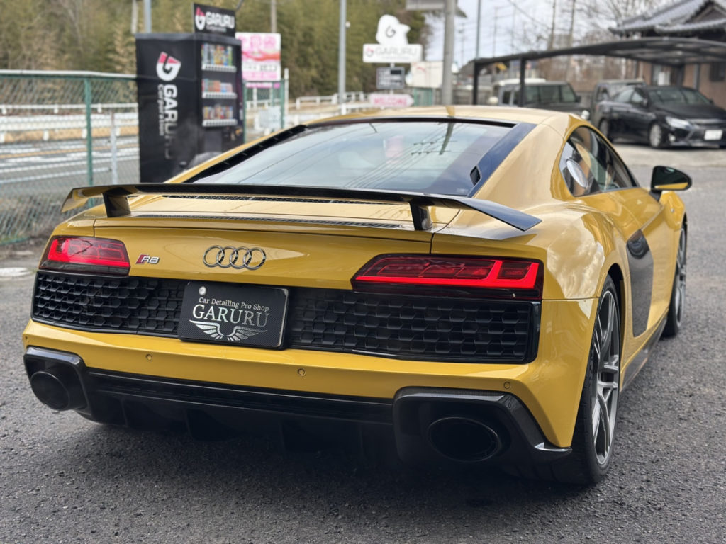 アウディ・R8・ダッシュボード内装張替え！！！