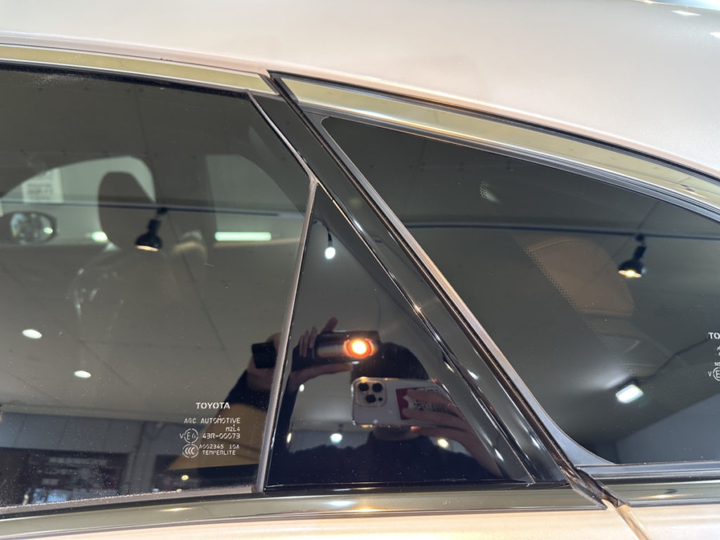 トヨタ・クラウンスポーツ・セラミックプロイオン2レイヤ－トップコート施工！！！