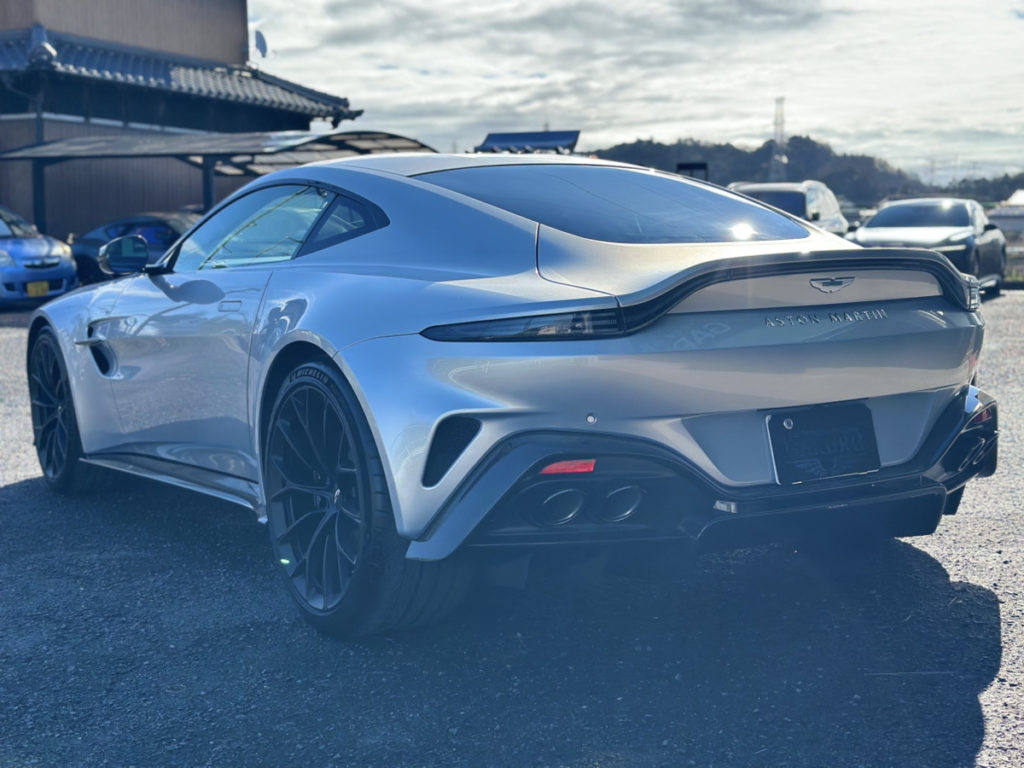 アストンマーチン・ヴァンテージ・フロントフル・カーボンスポイラー・プロテクションフィルム施工!!!